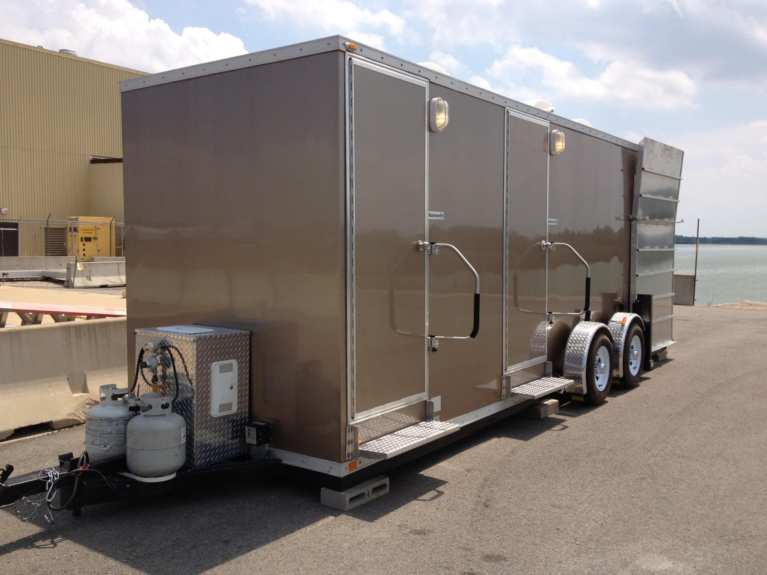 How Many Restroom Trailers Do I Need at a Construction Site?