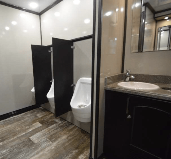 10 Station Restroom Trailer | New – 2025 - Image 3