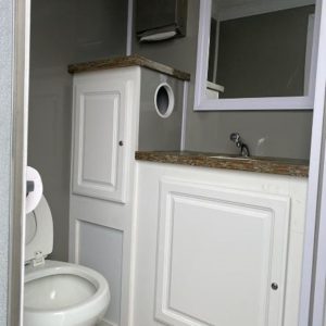 Restroom trailer