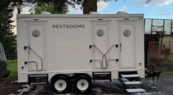 17' 2021 6 Station Restroom Trailer- DIRECT CONNECT ONLY(no waste tank or water tank) - Image 2