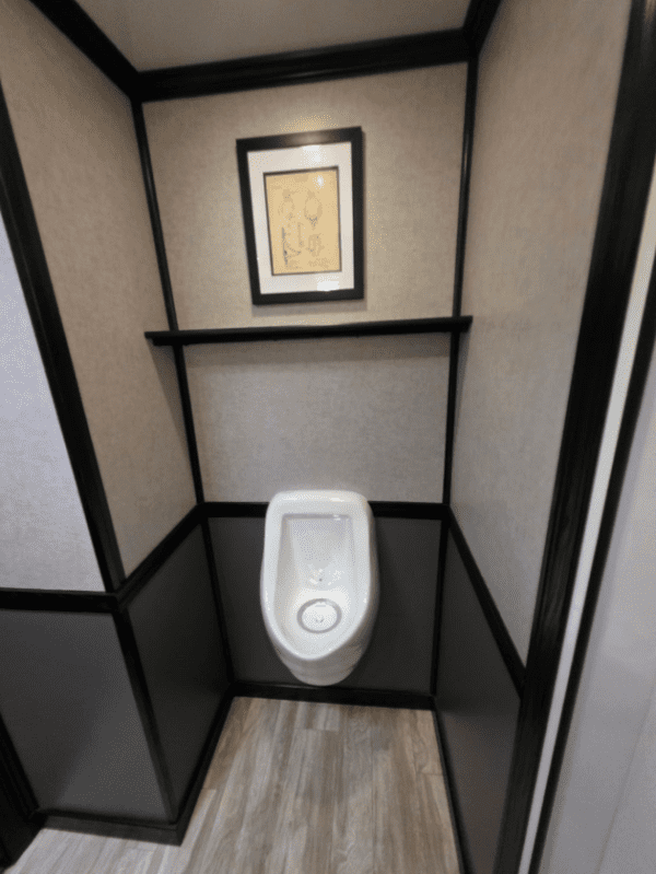 Pristine High End Event 2019 14' 4 Station Restroom Trailer - Image 3