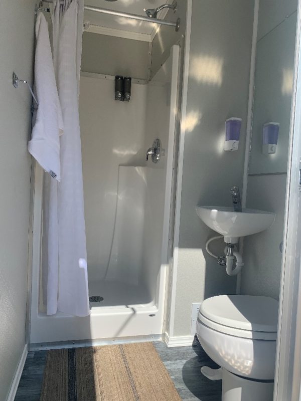 2022 16' Combination Restroom/ Shower/ Laundry Trailer - Image 3