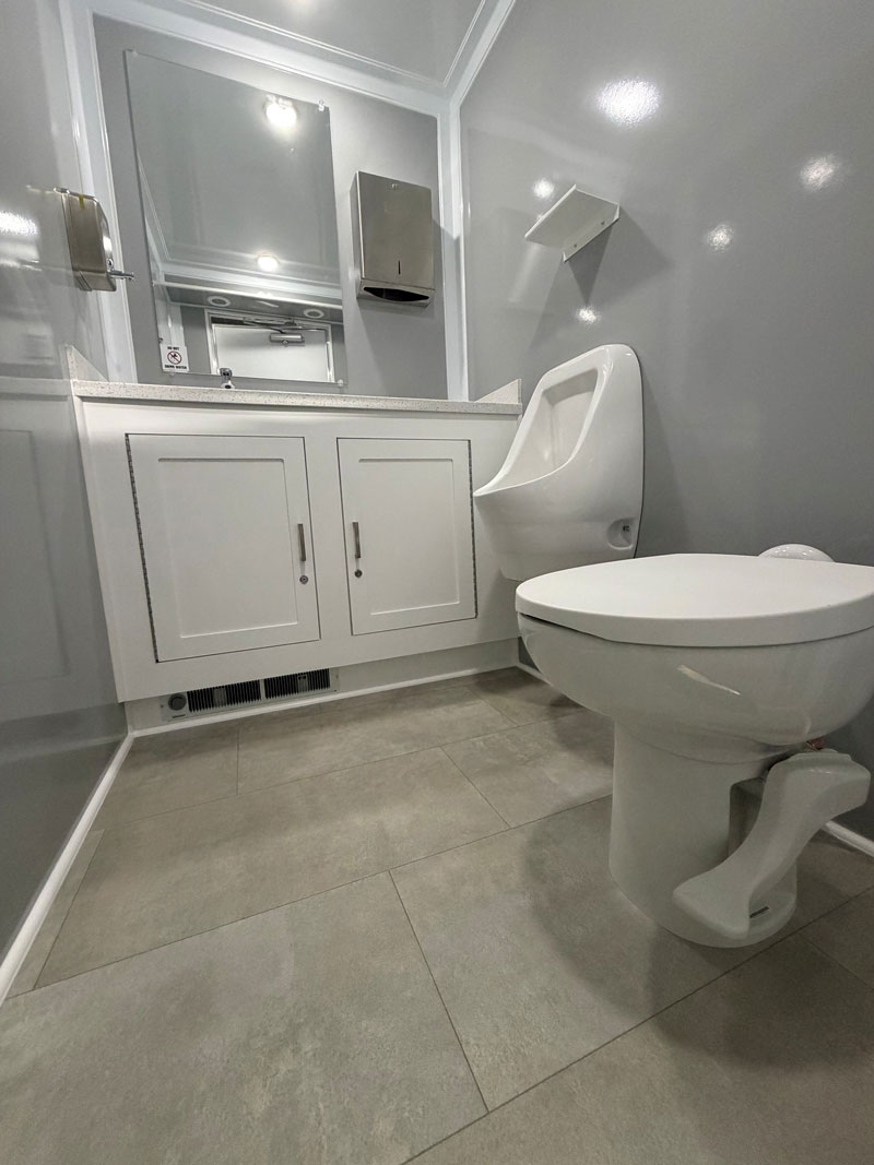 2 Station Luxury Restroom Trailer