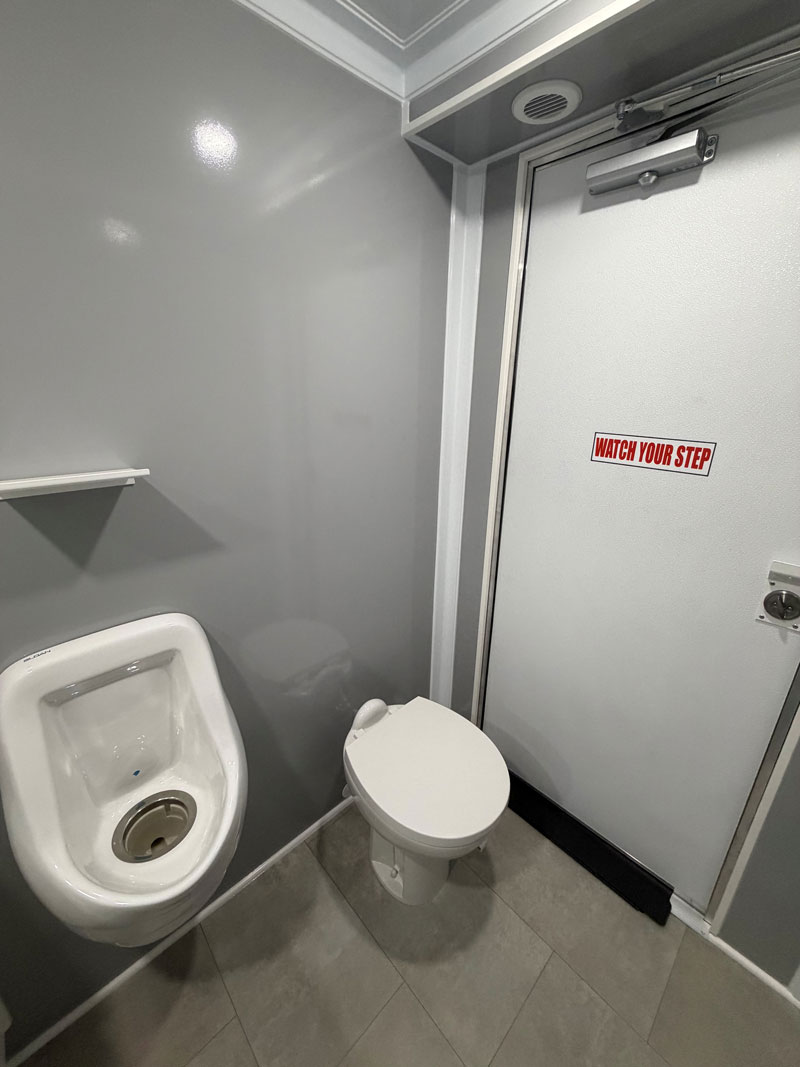 2 Station Luxury Restroom Trailer
