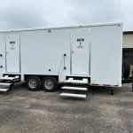 NRT-620 Public – 720 gallon waste tank, 4 season package