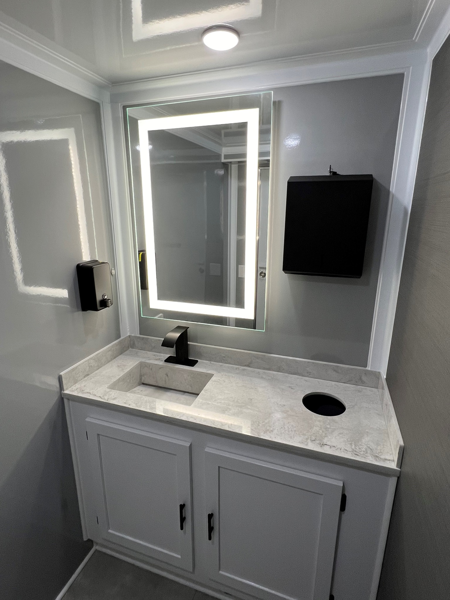 2 Station Luxury Restroom Trailer