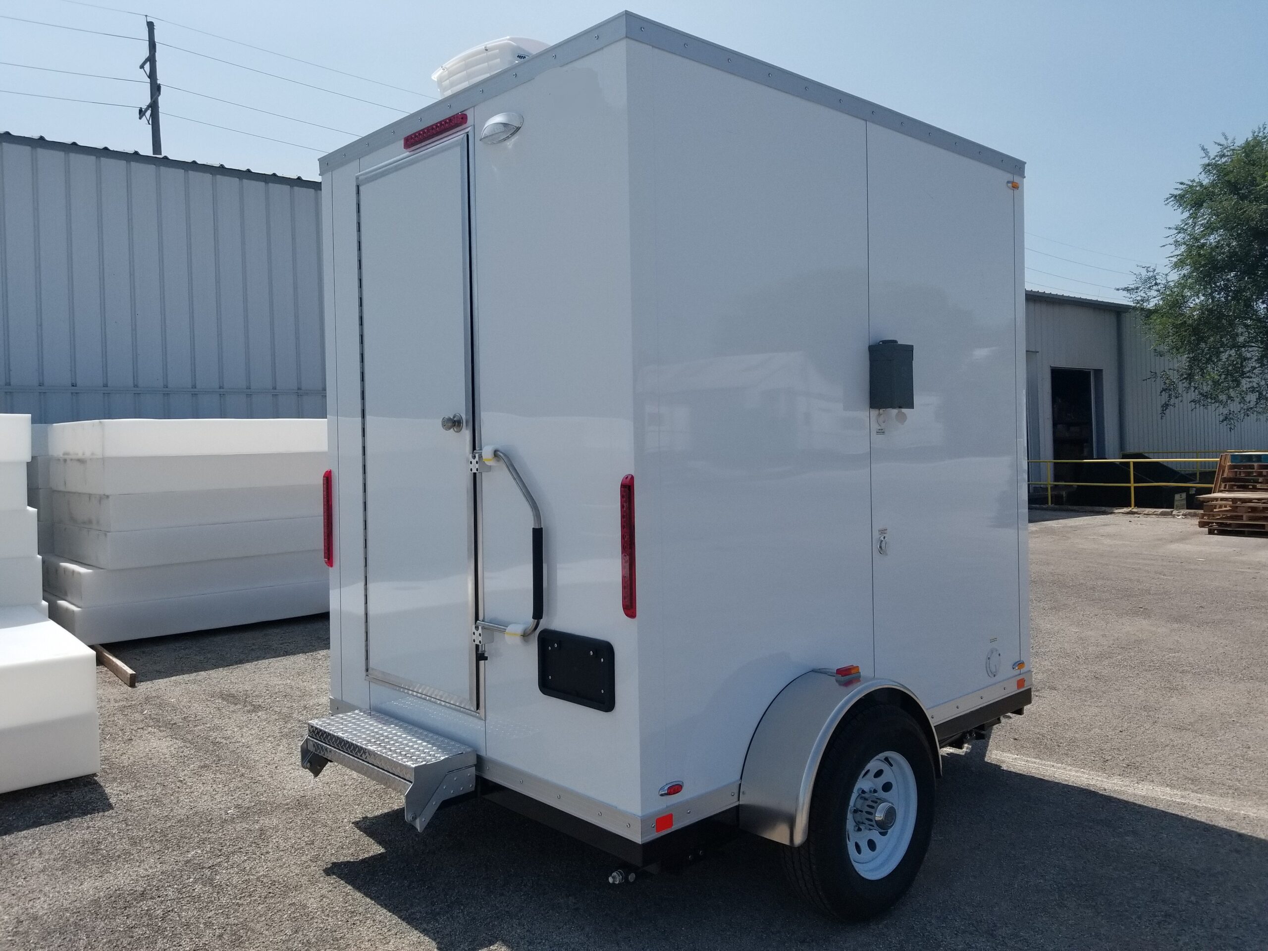 1 Station Restroom Trailer