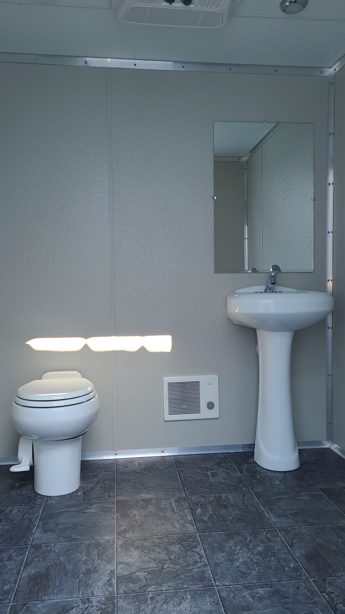 1 Station Restroom Trailer